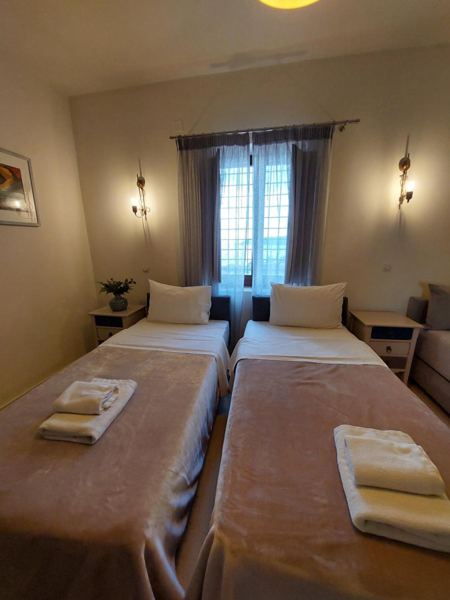 Hotel Vardia