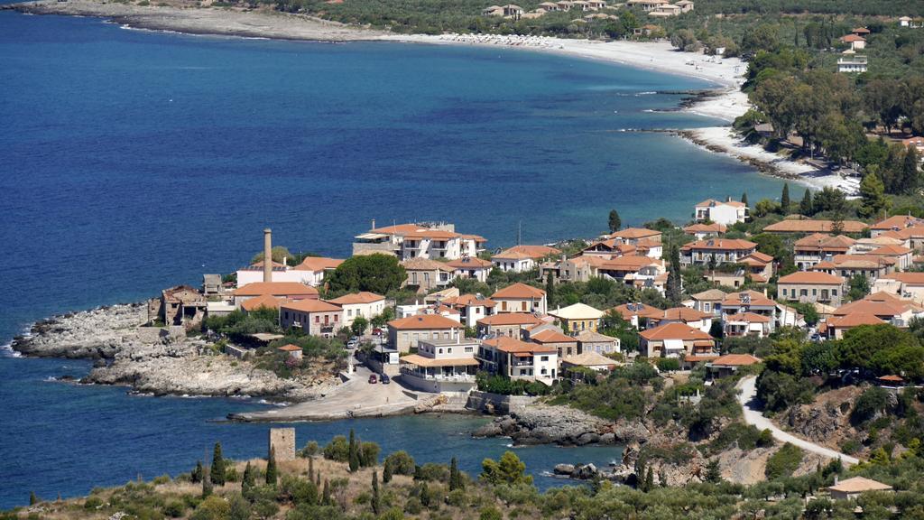 Vardia Hotel