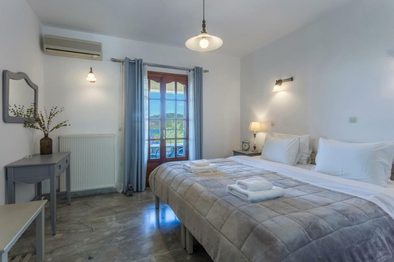 Vardia Hotel 2*